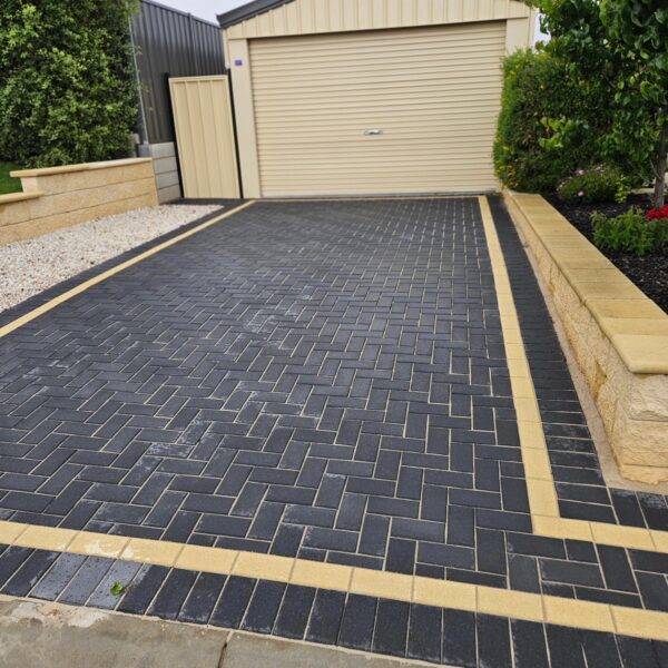 Brick Paver Driveway Charcoal and Oatmeal | Easy Wall Oatmeal with Bullnose Cap | Maxwell Landscapes1