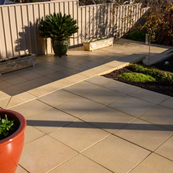 EuroClassic pavers Easy Wall blocks | Southern Earth Landscaping